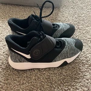 KD basketball shoes
